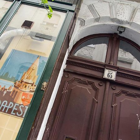 Authentic Akacfa Apartment Budapest Exteriör bild