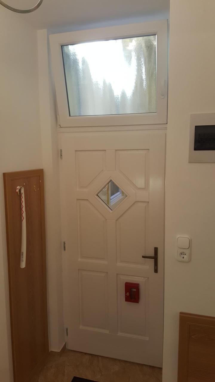 Authentic Akacfa Apartment Budapest Exteriör bild