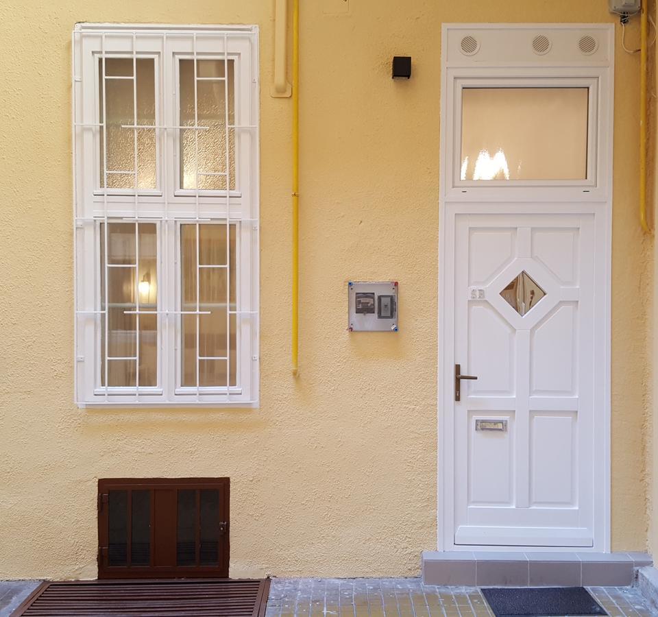 Authentic Akacfa Apartment Budapest Exteriör bild