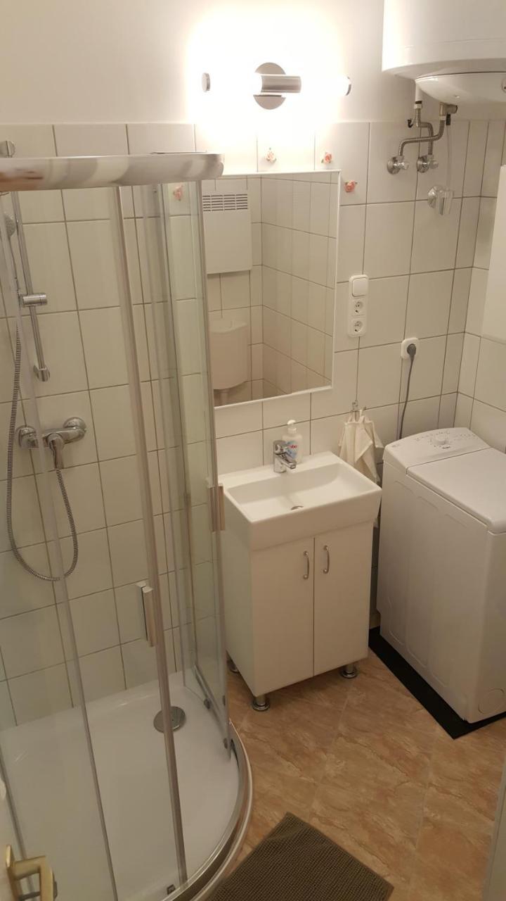 Authentic Akacfa Apartment Budapest Exteriör bild