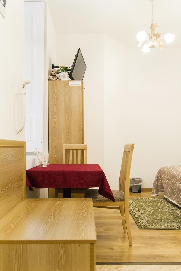 Authentic Akacfa Apartment Budapest Exteriör bild