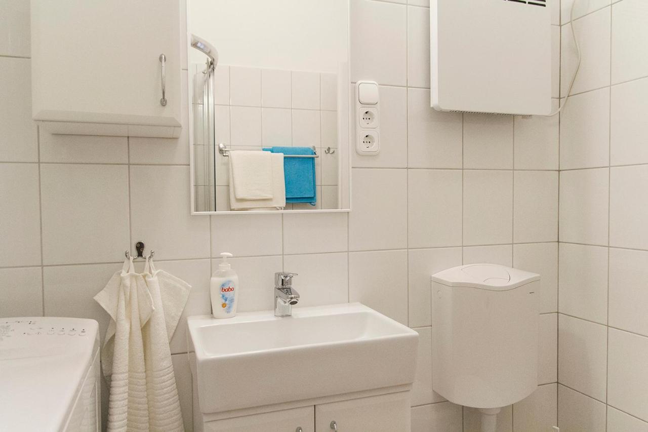 Authentic Akacfa Apartment Budapest Exteriör bild